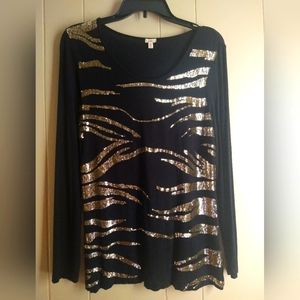 Women's size Medium Reba shirt